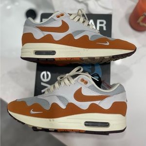 Air max 1 patta “monarch” size 8.5
